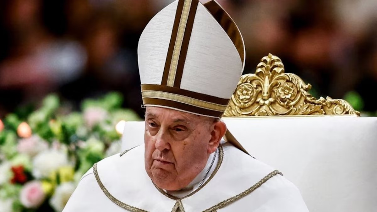 El Vaticano informó que el Papa Francisco padece una “infección polimicrobiana” con “un cuadro clínico complejo